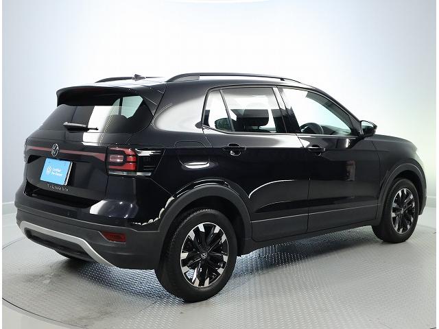 Ｔ－クロス ＴＳＩ　アクティブ　フォルクスワーゲン認定中古車　クルーズコントロール　ＬＥＤヘッドライト　純正インフォメーションディスプレイ　純正１６インチアルミホイール　バックモニター搭載　フルセグ　ドライブレコーダー（4枚目）