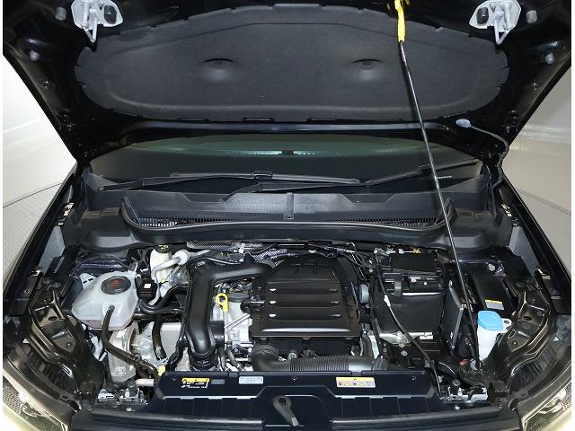 Ｔ－クロス ＴＳＩ　アクティブ　フォルクスワーゲン認定中古車　クルーズコントロール　ＬＥＤヘッドライト　純正インフォメーションディスプレイ　純正１６インチアルミホイール　バックモニター搭載　フルセグ　ドライブレコーダー（8枚目）