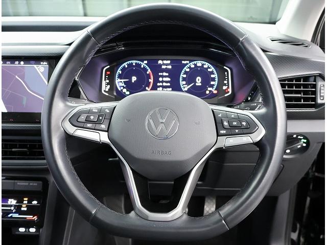 Ｔ－クロス ＴＳＩ　アクティブ　フォルクスワーゲン認定中古車　クルーズコントロール　ＬＥＤヘッドライト　純正インフォメーションディスプレイ　純正１６インチアルミホイール　バックモニター搭載　フルセグ　ドライブレコーダー（11枚目）