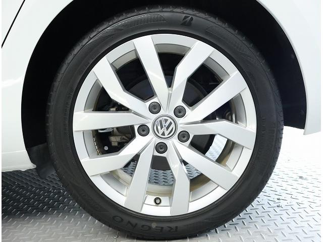 ゴルフ ＴＳＩハイライン　フォルクスワーゲン認定中古車　クルーズコントロール　ＬＥＤヘッドライト　オートホールド機能付き　純正インフォメーションディスプレイ　純正アルミホイール　バックモニター搭載　フルセグ（7枚目）