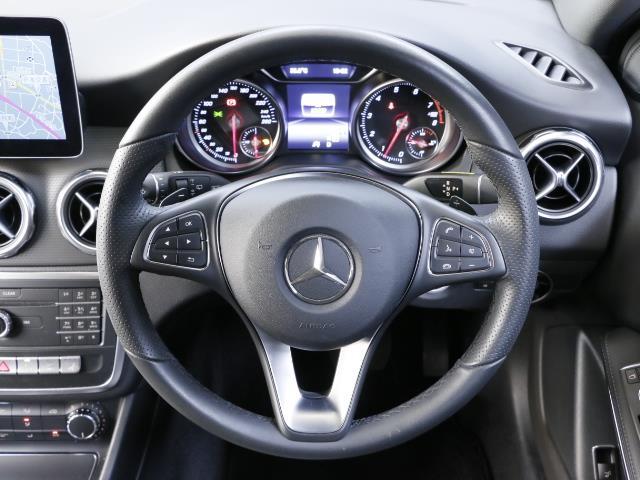GLA180 レーダーセーフティパッケージ 新車保証(15枚目)