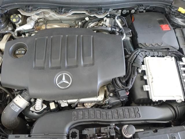 ＧＬＡクラス ＧＬＡ２００　ｄ　４ＭＡＴＩＣ　ＡＭＧライン　ナビゲーションパッケージ　Ｂｌｕｅｔｏｏｔｈ接続　ＥＴＣ　ＬＥＤヘッドライト　ＴＶ　アイドリングストップ　クルーズコントロール　コネクテッド機能　サイドカメラ　シートヒーター　トランクスルー　ナビ（9枚目）