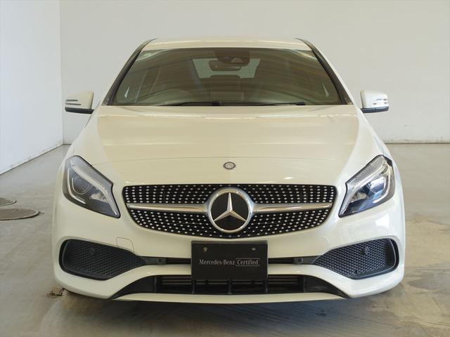 Ａクラス Ａ１８０　スポーツ　レーダーセーフティパッケージ　Ｂｌｕｅｔｏｏｔｈ接続　ＣＤ　ＤＶＤ再生　ＥＴＣ　ＬＥＤヘッドライト　ＴＶ　アイドリングストップ　クルーズコントロール　シートヒーター　トランクスルー　ナビ（2枚目）