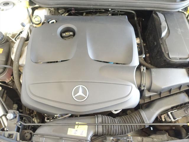 Ａクラス Ａ１８０　スポーツ　レーダーセーフティパッケージ　Ｂｌｕｅｔｏｏｔｈ接続　ＣＤ　ＤＶＤ再生　ＥＴＣ　ＬＥＤヘッドライト　ＴＶ　アイドリングストップ　クルーズコントロール　シートヒーター　トランクスルー　ナビ（9枚目）