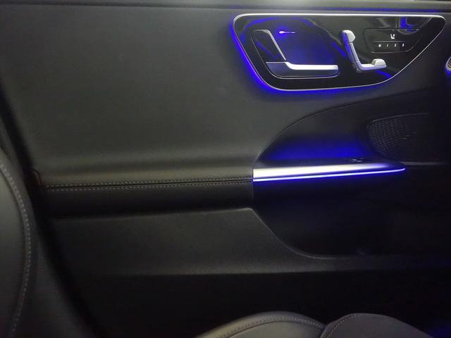 Ｃクラス Ｃ２００　アバンギャルド　ＡＭＧライン　ベーシックパッケージ　ＡＭＧライン　シートヒーター　シートエアコン　パワーシート　トランクスルー　フロアマット　コネクテッド機能　ナビ　ＣＤ　ミュージックサーバー　音楽プレーヤー接続（14枚目）