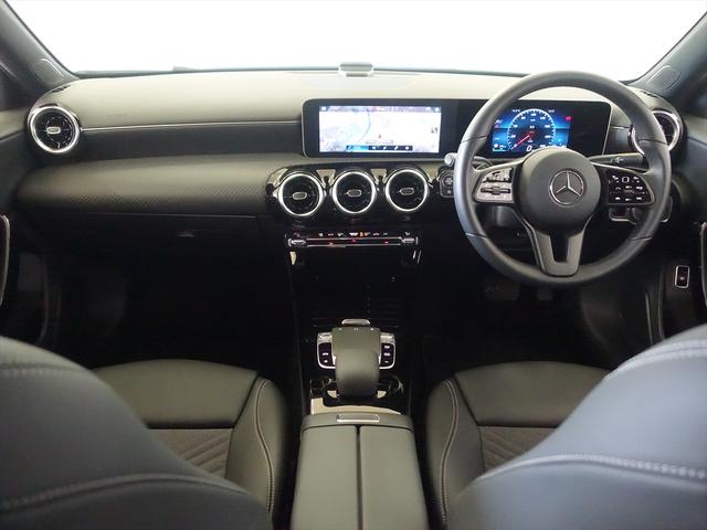 Ａクラスセダン Ａ１８０　セダン　レーダーセーフティパッケージ　ナビゲーションパッケージ　Ｂｌｕｅｔｏｏｔｈ接続　ＥＴＣ　ＬＥＤヘッドライト　ＴＶ　アイドリングストップ　クルーズコントロール　コネクテッド機能　トランクスルー　ナビ（12枚目）