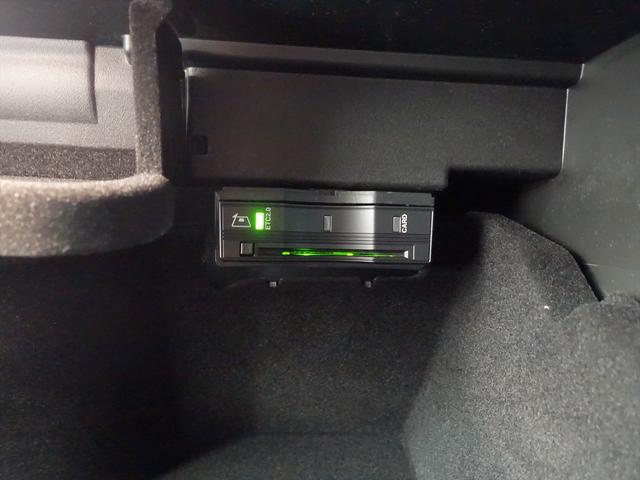 Ｂクラス Ｂ２００　ｄ　ＡＭＧライン　レーダーセーフティパッケージ　ナビゲーションパッケージ　Ｂｌｕｅｔｏｏｔｈ接続　ＥＴＣ　ＬＥＤヘッドライト　ＴＶ　アイドリングストップ　クルーズコントロール　コネクテッド機能　シートヒーター（21枚目）