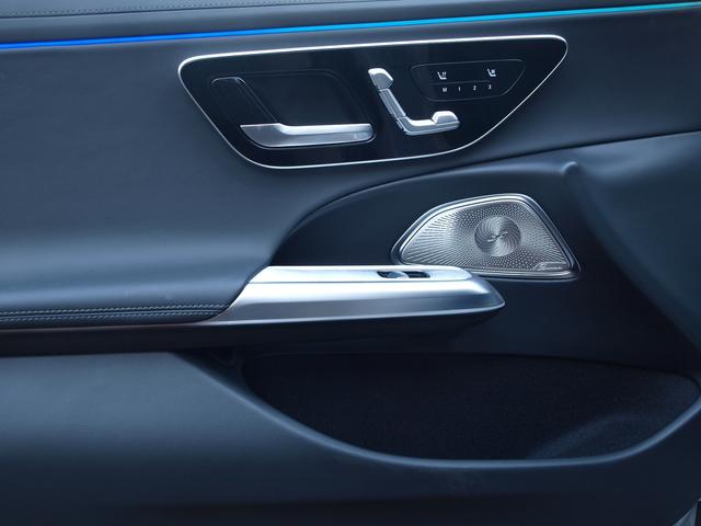 Ｅクラスステーションワゴン Ｅ２２０　ｄ　ステーションワゴン　アバンギャルド　ＡＭＧライ　ンパッケージ・レザーエクスクルーシブパッケージ・アドバンスドパッケージ・デジタルインテリアパッケージ（6枚目）