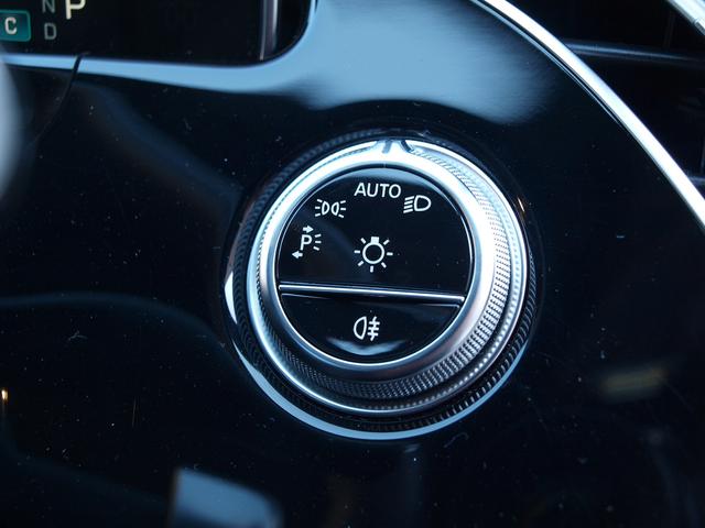 Ｅクラスステーションワゴン Ｅ２２０　ｄ　ステーションワゴン　アバンギャルド　ＡＭＧライ　ンパッケージ・レザーエクスクルーシブパッケージ・アドバンスドパッケージ・デジタルインテリアパッケージ（11枚目）