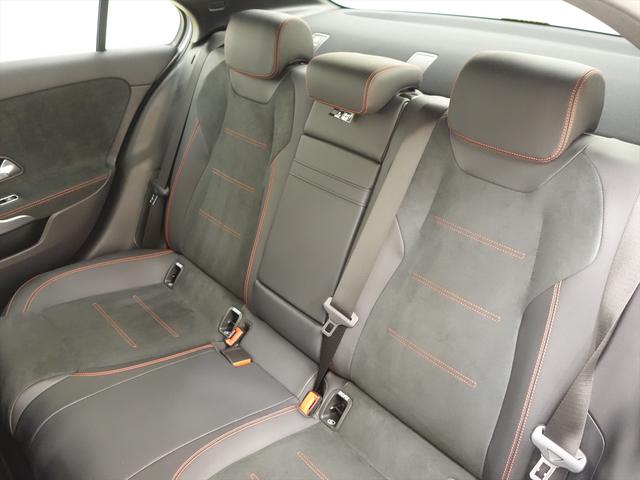 Ａクラスセダン Ａ２５０　４マチック　セダン　ＡＭＧライン　レーダーセーフティパッケージ　アドバンスドパッケージ　ナビゲーションパッケージ　Ｂｌｕｅｔｏｏｔｈ接続　ＥＴＣ　ＬＥＤヘッドライト　ＴＶ　アイドリングストップ　クルーズコントロール　コネクテッド機能（10枚目）