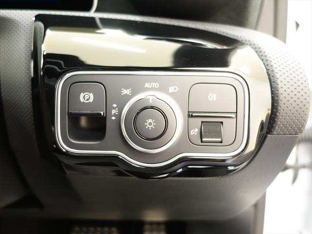 Ａクラスセダン Ａ２５０　４マチック　セダン　ＡＭＧライン　レーダーセーフティパッケージ　アドバンスドパッケージ　ナビゲーションパッケージ　Ｂｌｕｅｔｏｏｔｈ接続　ＥＴＣ　ＬＥＤヘッドライト　ＴＶ　アイドリングストップ　クルーズコントロール　コネクテッド機能（19枚目）