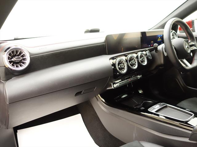 ＣＬＡクラス ＣＬＡ２００　ｄ　ＡＭＧラインパッケージ　ＡＭＧライン　Ｂｌｕｅｔｏｏｔｈ接続　ＥＴＣ　ＬＥＤヘッドライト　ＴＶ　アイドリングストップ　クルーズコントロール　コネクテッド機能　サイドカメラ　シートヒーター（14枚目）