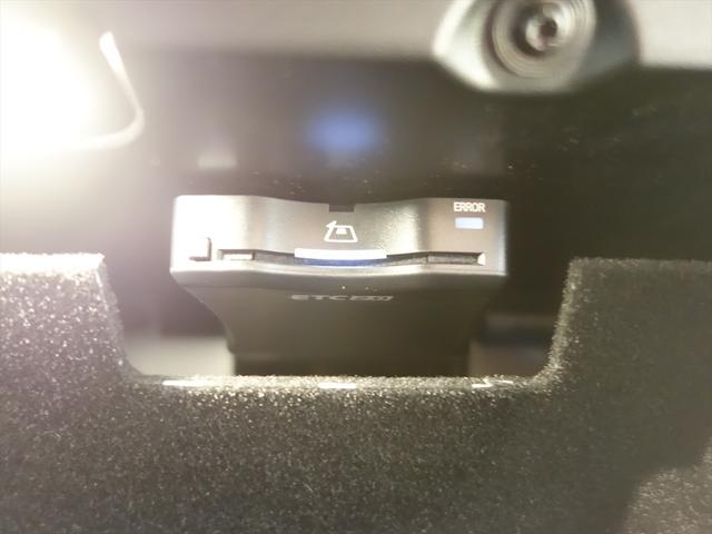 Gクラス G63 ローンチエディション Bluetooth接続 ETC LEDヘッドライト TV アイドリングストップ クルーズコントロール コネクテッド機能 サイドカメラ サンルーフ・ガラスルーフ シートエアコン シートヒーター(16枚目)