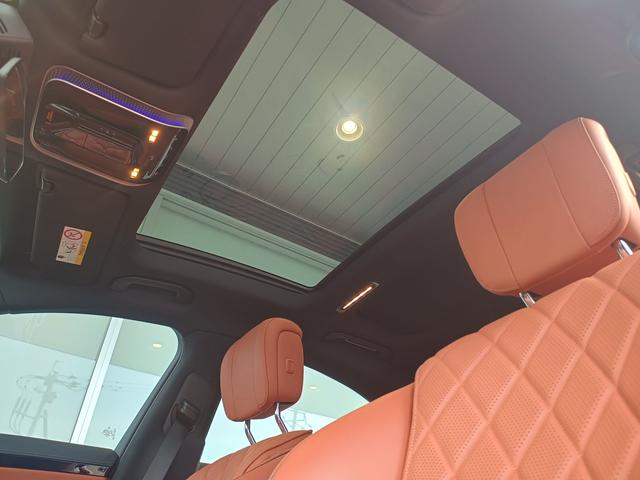 Ｓクラス Ｓ５００　４マチック　ＡＭＧラインパッケージ　レザーエクスクルーシブパッケージ　ベーシックパッケージ　ドライバーズパッケージ　Ｂｌｕｅｔｏｏｔｈ接続　ＥＴＣ　ＬＥＤヘッドライト　ＴＶ　アイドリングストップ（17枚目）