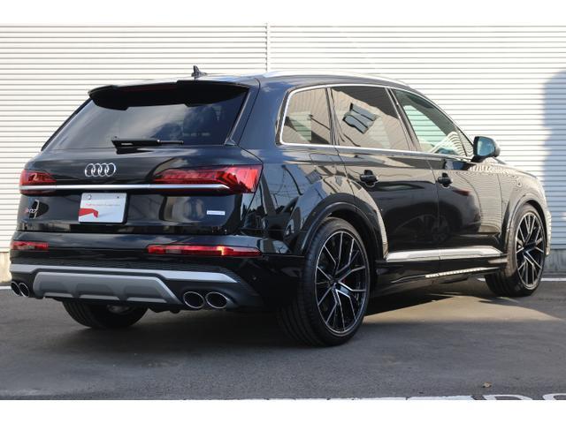 ＳＱ７ ベースグレード　パノラマサンルーフ　レザーシートパッケージ　２２インチアルミホイール　カラードブレーキキャリパーレッド　プライバシーガラス　サンシェード　認定中古車（18枚目）