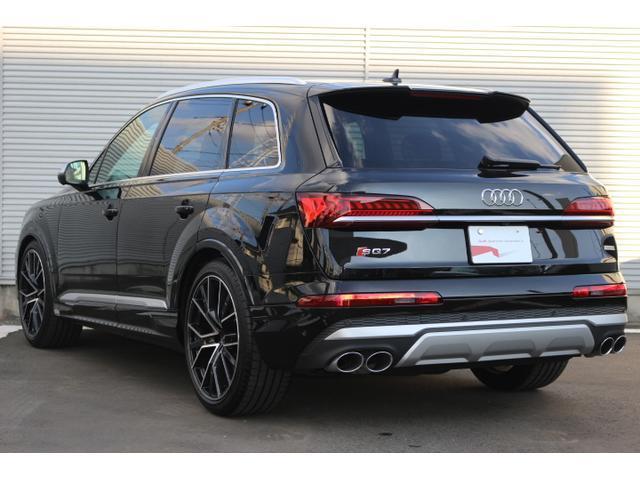 ＳＱ７ ベースグレード　パノラマサンルーフ　レザーシートパッケージ　２２インチアルミホイール　カラードブレーキキャリパーレッド　プライバシーガラス　サンシェード　認定中古車（19枚目）