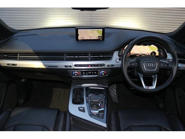 Ｑ７ ２．０ＴＦＳＩクワトロ　Ｓラインパッケージ　オプション２１インチアルミホイール　バーチャルコックピット　パノラマサンルーフ　プライバシーガラス　マトリクスＬＥＤヘッドライト　リアアシスタンスパッケージ　７人乗り（2枚目）