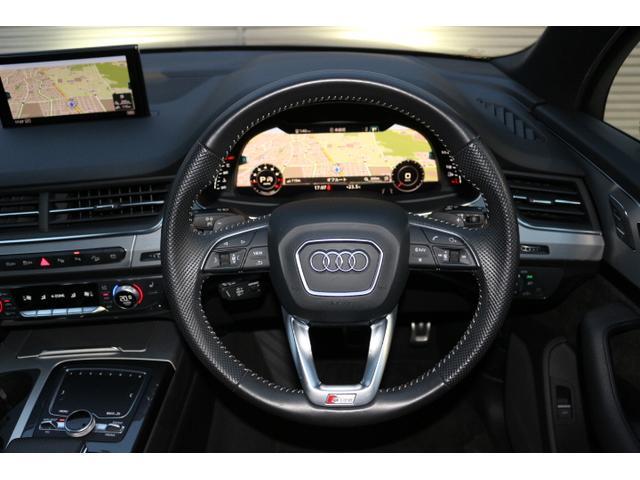 Ｑ７ ２．０ＴＦＳＩクワトロ　Ｓラインパッケージ　オプション２１インチアルミホイール　バーチャルコックピット　パノラマサンルーフ　プライバシーガラス　マトリクスＬＥＤヘッドライト　リアアシスタンスパッケージ　７人乗り（3枚目）