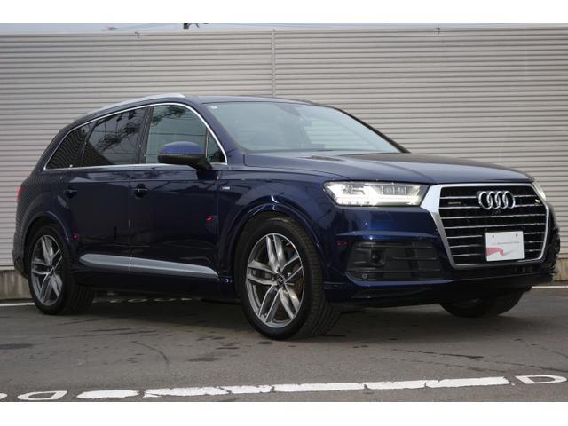 Ｑ７ ２．０ＴＦＳＩクワトロ　Ｓラインパッケージ　オプション２１インチアルミホイール　バーチャルコックピット　パノラマサンルーフ　プライバシーガラス　マトリクスＬＥＤヘッドライト　リアアシスタンスパッケージ　７人乗り（16枚目）