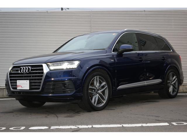 Ｑ７ ２．０ＴＦＳＩクワトロ　Ｓラインパッケージ　オプション２１インチアルミホイール　バーチャルコックピット　パノラマサンルーフ　プライバシーガラス　マトリクスＬＥＤヘッドライト　リアアシスタンスパッケージ　７人乗り（17枚目）