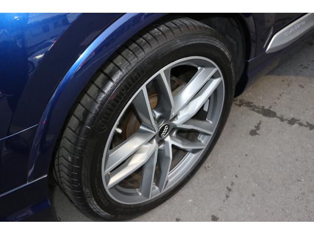 Ｑ７ ２．０ＴＦＳＩクワトロ　Ｓラインパッケージ　オプション２１インチアルミホイール　バーチャルコックピット　パノラマサンルーフ　プライバシーガラス　マトリクスＬＥＤヘッドライト　リアアシスタンスパッケージ　７人乗り（24枚目）