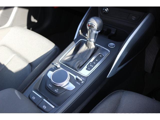 Q2 30TFSIスポーツ 認定中古車 コンフォートパッケージ アシスタンスパッケージ ナビゲーションパッケージ(5枚目)