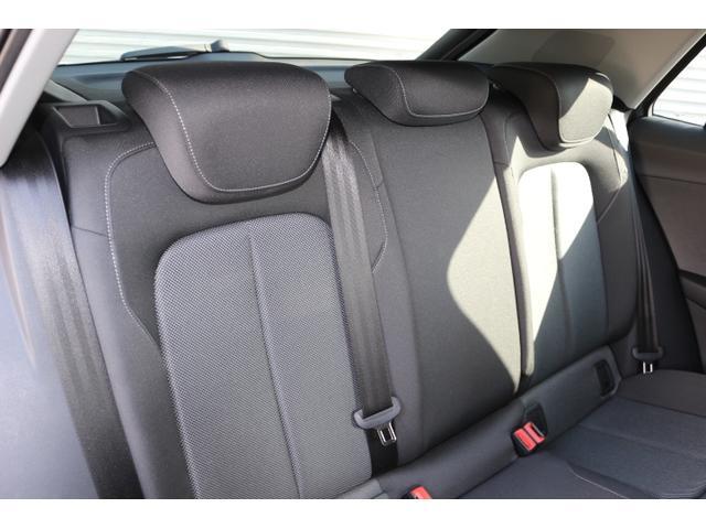 Q2 30TFSIスポーツ 認定中古車 コンフォートパッケージ アシスタンスパッケージ ナビゲーションパッケージ(10枚目)