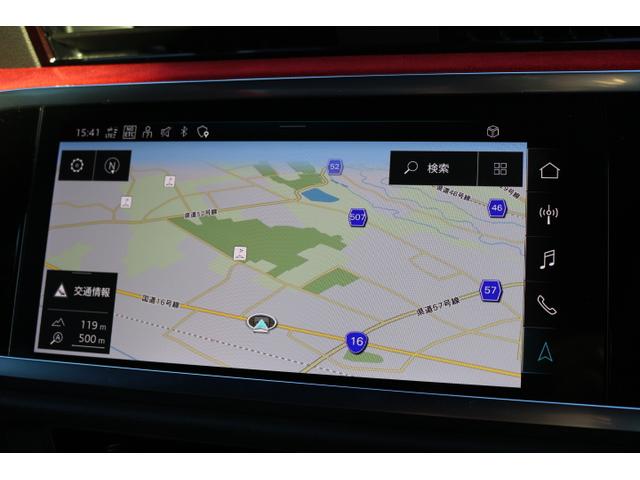 ＲＳ Ｑ３ ベースグレード　ＲＳスポーツエキゾースト　ＲＳデザインパッケージレッド　オプション２１インチアルミホイール　カラードブレーキキャリパーレッド　ブラックスタイリングパッケージ　認定中古車（6枚目）