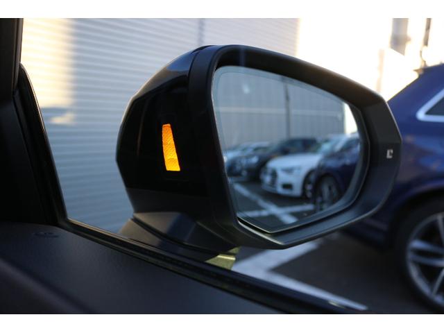 ＲＳ Ｑ３ ベースグレード　ＲＳスポーツエキゾースト　ＲＳデザインパッケージレッド　オプション２１インチアルミホイール　カラードブレーキキャリパーレッド　ブラックスタイリングパッケージ　認定中古車（22枚目）