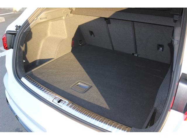 ＲＳ Ｑ３ ベースグレード　ＲＳスポーツエキゾースト　ＲＳデザインパッケージレッド　オプション２１インチアルミホイール　カラードブレーキキャリパーレッド　ブラックスタイリングパッケージ　認定中古車（23枚目）