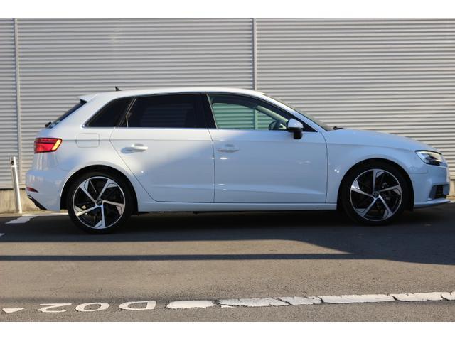 Ａ３ スポーツバック３０ＴＦＳＩ　スポーツ　テクノロジーパッケージ　マトリクスＬＥＤヘッドライト　ワイヤレスチャージング　オプション１８インチアルミホイール　認定中古車（13枚目）