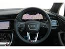 ＳＱ７ ベースグレード　パノラマサンルーフ　レザーシートパッケージ　２２インチアルミホイール　カラードブレーキキャリパーレッド　プライバシーガラス　サンシェード　認定中古車（3枚目）