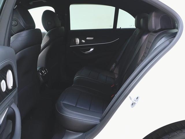 Ｅクラス Ｅ２００　スポーツ　ＡＭＧラインインテリアパッケージ　エクスクルーシブパッケージ　Ｂｌｕｅｔｏｏｔｈ接続　ＥＴＣ　ＬＥＤヘッドライト　ＴＶ　アイドリングストップ　クルーズコントロール　コネクテッド機能　サイドカメラ（29枚目）