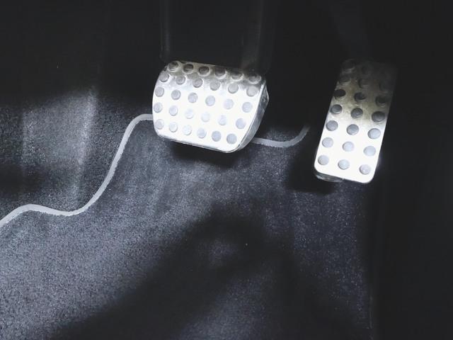 Ａクラス Ａ１８０　スタイル　ＡＭＧライン　ナビゲーションパッケージ　Ｂｌｕｅｔｏｏｔｈ接続　ＥＴＣ　ＬＥＤヘッドライト　ＴＶ　アイドリングストップ　クルーズコントロール　コネクテッド機能　シートヒーター　トランクスルー　ナビ　バックモニター（9枚目）