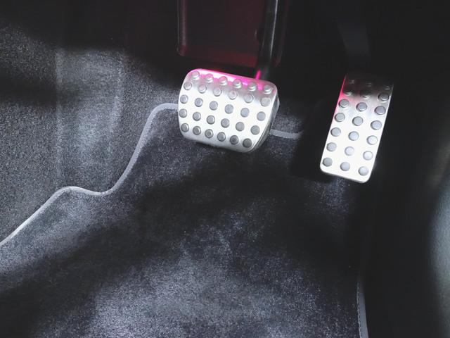 GLAクラス GLA35 4マチック Bluetooth接続 ETC LEDヘッドライト TV アイドリングストップ クルーズコントロール コネクテッド機能 サイドカメラ シートヒーター トランクスルー ナビ バックモニター パワーシート(9枚目)