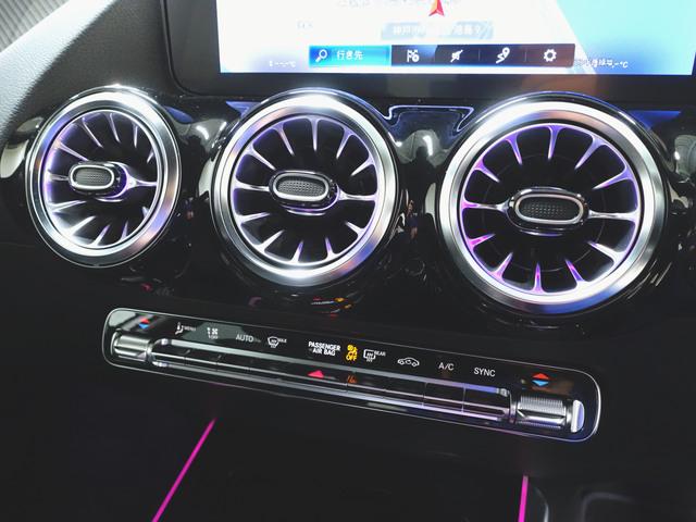 GLAクラス GLA35 4マチック Bluetooth接続 ETC LEDヘッドライト TV アイドリングストップ クルーズコントロール コネクテッド機能 サイドカメラ シートヒーター トランクスルー ナビ バックモニター パワーシート(18枚目)