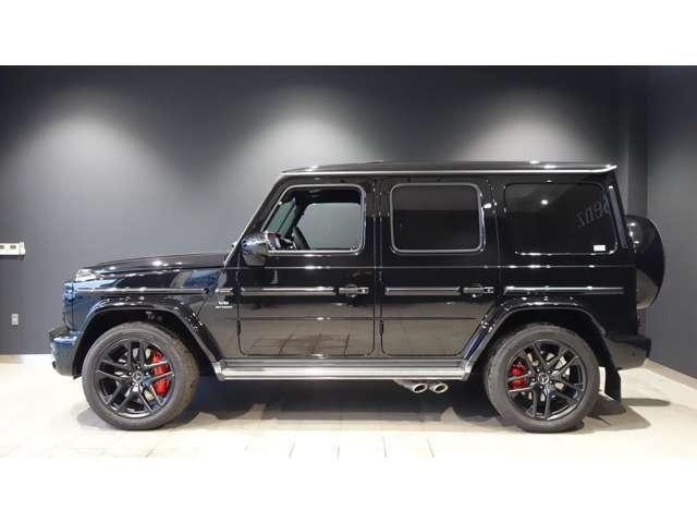Ｇクラス Ｇ６３　４ＷＤ　パノラマルーフ・マニファクチャー　認定中古車　アラウンドビューカメラ　キーレスゴー　地デジ　スマートキー　シートクーラー　アルミホイール　シートＨ　ＬＥＤライト　レーンアシスト　Ｂカメラ（5枚目）
