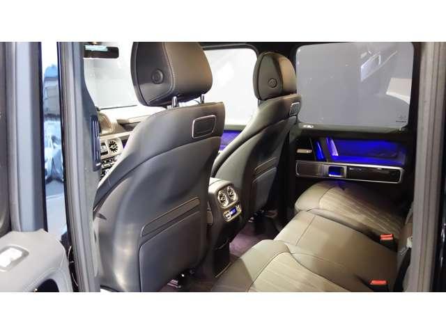 Ｇクラス Ｇ６３　４ＷＤ　パノラマルーフ・マニファクチャー　認定中古車　アラウンドビューカメラ　キーレスゴー　地デジ　スマートキー　シートクーラー　アルミホイール　シートＨ　ＬＥＤライト　レーンアシスト　Ｂカメラ（17枚目）