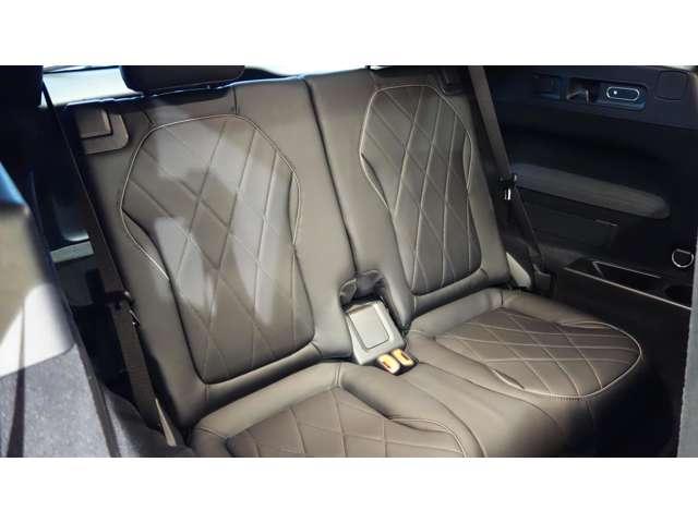 ＥＱＳ ＳＵＶ ＥＱＳ４５０　４Ｍ　ＳＵＶ　ＡＭＧラインパッケージ　認定中古車　４ＷＤ　ＭＰ２０２４０１　ショーファーＰ・ナイトＰ・パノラマルーフ　全周囲カメラ　エアサスペンション　ナビ　フルセグ　ミュージックプレイヤー接続可　ＥＴＣ　本革シート　電動シート（14枚目）