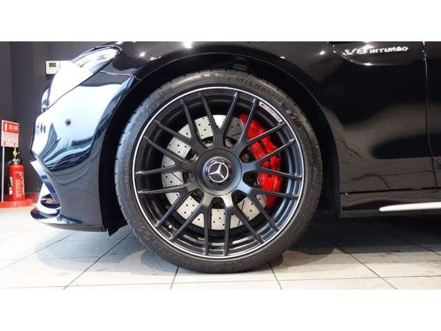 Ｃクラス Ｃ６３　Ｓ　エクスクルーシブＰＫＧ　認定中古車　禁煙車　ドラレコ　フルセグＴＶ　ＨＤＤナビ　ＬＥＤライト　ＰＴＳ　シートヒーター　バックカメラ　キーレスゴー　パワーシート　アイドリングストップ　ナビＴＶ　ＥＴＣ（3枚目）