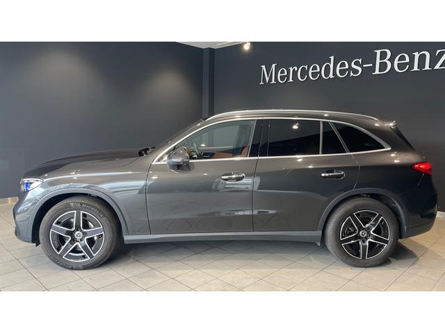 ＧＬＣ ＧＬＣ２２０ｄ　４マチック　ＡＭＧラインパッケージ　（ＩＳＧ搭載モデル）　ディーゼルターボ　４ＷＤ　ドライバーズＰ・レザーＥＸＰ・パノラマルーフ　パノラマルーフ　パーキングアシスト　レーダークルーズコントロール　全方位モニター　バックモニター　ＥＴＣ（2枚目）