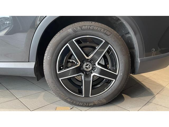 ＧＬＣ ＧＬＣ２２０ｄ　４マチック　ＡＭＧラインパッケージ　（ＩＳＧ搭載モデル）　ディーゼルターボ　４ＷＤ　ドライバーズＰ・レザーＥＸＰ・パノラマルーフ　パノラマルーフ　パーキングアシスト　レーダークルーズコントロール　全方位モニター　バックモニター　ＥＴＣ（4枚目）