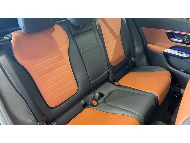 ＧＬＣ ＧＬＣ２２０ｄ　４マチック　ＡＭＧラインパッケージ　（ＩＳＧ搭載モデル）　ディーゼルターボ　４ＷＤ　ドライバーズＰ・レザーＥＸＰ・パノラマルーフ　パノラマルーフ　パーキングアシスト　レーダークルーズコントロール　全方位モニター　バックモニター　ＥＴＣ（9枚目）