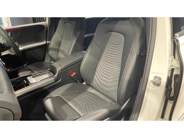 Ｂクラス Ｂ１８０　ＭＰ２０２５０２　未使用車・レーダーセーフティーＰ　ＰＴＳ　スマートキー　フルセグＴＶ　アルミホイール　ＬＥＤヘッドランプ　記録簿　電動シート　ヒーター　ナビＴＶ　パーキングアシスト　禁煙車　ＥＴＣ（12枚目）