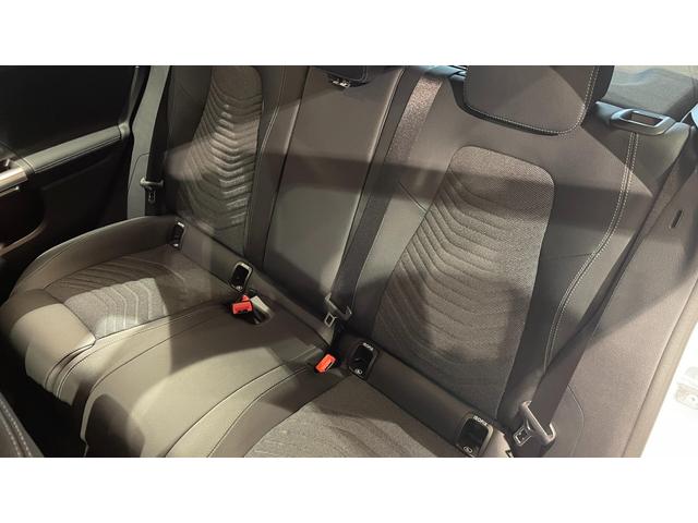 Ｂクラス Ｂ１８０　ＭＰ２０２５０２　未使用車・レーダーセーフティーＰ　ＰＴＳ　スマートキー　フルセグＴＶ　アルミホイール　ＬＥＤヘッドランプ　記録簿　電動シート　ヒーター　ナビＴＶ　パーキングアシスト　禁煙車　ＥＴＣ（14枚目）