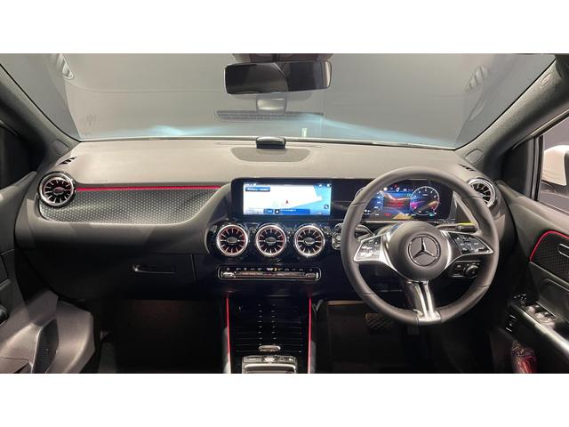 Ｂクラス Ｂ１８０　ＭＰ２０２５０２　未使用車・レーダーセーフティーＰ　ＰＴＳ　スマートキー　フルセグＴＶ　アルミホイール　ＬＥＤヘッドランプ　記録簿　電動シート　ヒーター　ナビＴＶ　パーキングアシスト　禁煙車　ＥＴＣ（15枚目）