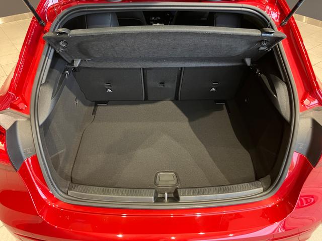 Ａクラス Ａ２００ｄ　アーバンスターズ　ディーゼルターボ　ＭＰ２０２６０１　ＡＭＧライン　レザーエクスクルーシブ（7枚目）