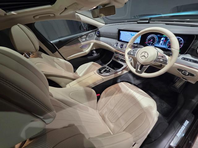 ＣＬＳクラス ＣＬＳ４５０　４マチック　スポーツ　（ＩＳＧ搭載モデル）　４ＷＤ　スライディングルーフ　ＡＭＧライン　レザーエクスクルーシブパッケージ　サンＲ　１オナ　３６０°ビューカメラ　地デジＴＶ　ＬＥＤヘッドランプ　禁煙車　ナビＴＶ　エアサス（7枚目）