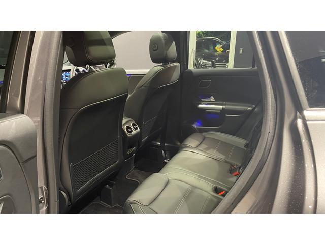 ＧＬＡクラス ＧＬＡ１８０　ＡＭＧラインパッケージ　ＭＰ２０２５０２　レザーＥＸＰ　コンフォート　パノラマ　バックカメラ　定期点検記録簿　電動シート　ワンオーナー　アルミホイール　３６０度カメラ　ＬＥＤライト　エアコン　クリアランスソナー　スマートキー（12枚目）