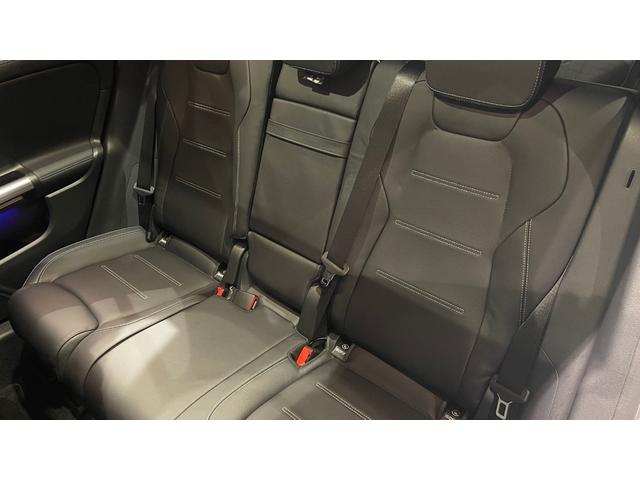 ＧＬＡクラス ＧＬＡ１８０　ＡＭＧラインパッケージ　ＭＰ２０２５０２　レザーＥＸＰ　コンフォート　パノラマ　バックカメラ　定期点検記録簿　電動シート　ワンオーナー　アルミホイール　３６０度カメラ　ＬＥＤライト　エアコン　クリアランスソナー　スマートキー（13枚目）